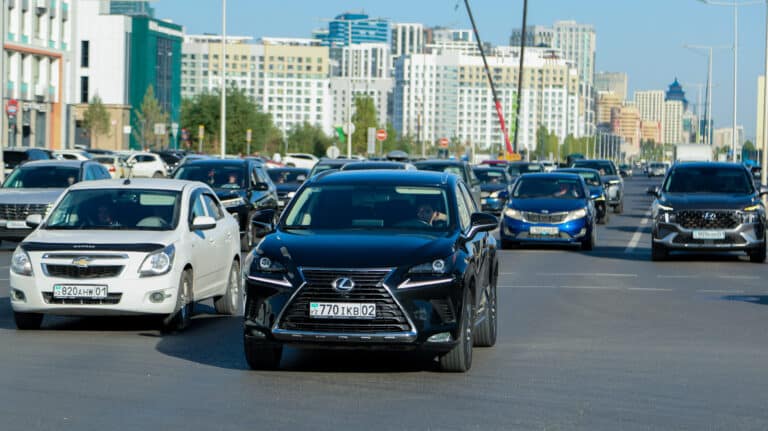 Қазақстанда көлікті тіркеу ережелері өзгерді: нені білу керек