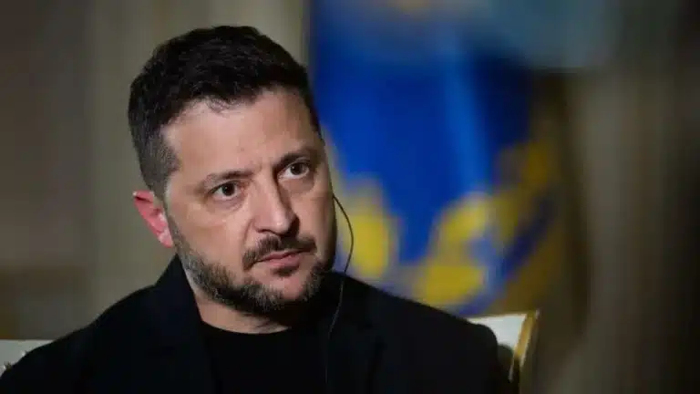 Зеленский заявил, что чувствует себя преданным Трампом