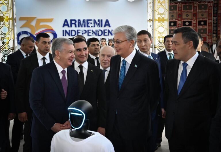 Тоқаев пен ТМД елдерінің басшылары ұлттық тағамдар фестиваліне қатысты