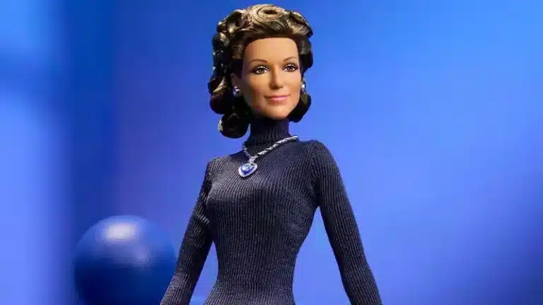 Mattel компаниясы Селин Дионның бейнесіндегі Barbie қуыршағын шығарды