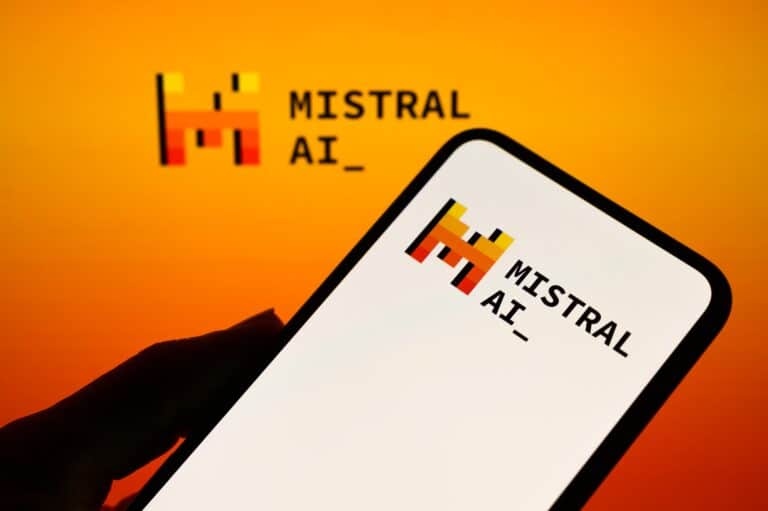 Французская Mistral представила ИИ, способный проектировать чипы
