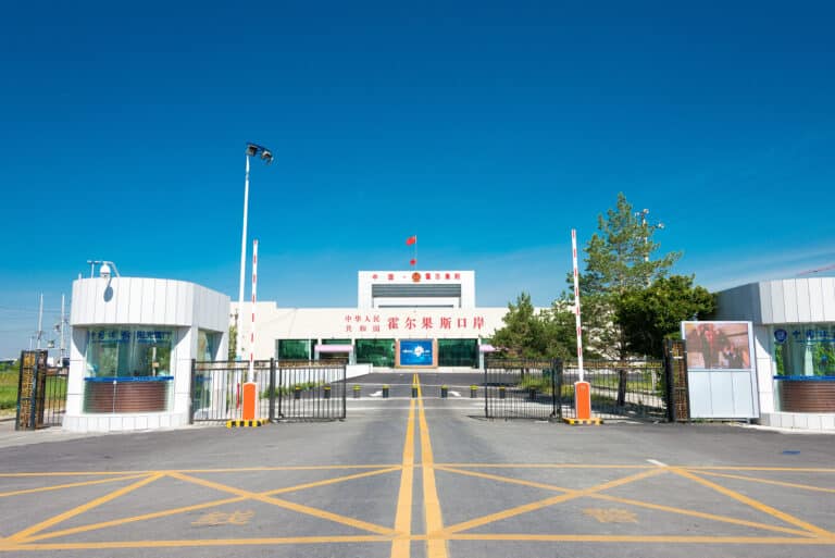 Kazakhstan-China border cooperation center to cut border crossing time to 10 seconds