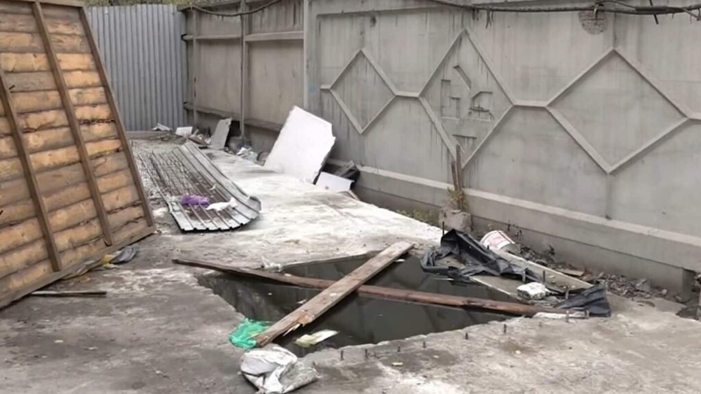 Пропавшего четырехлетнего мальчика нашли мертвым на стройке в Кокшетау