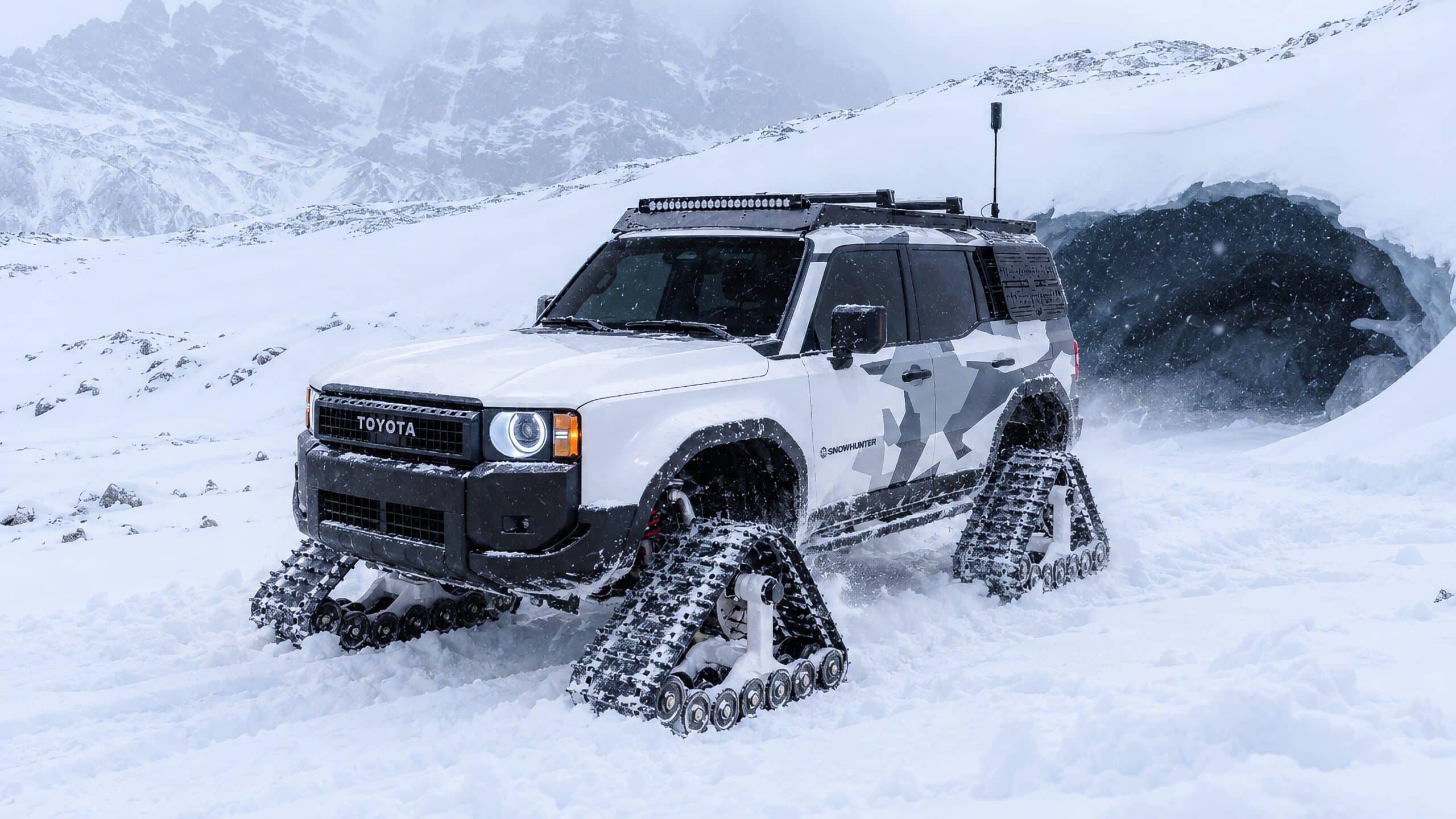 Toyota Land Cruiser, тойота ленд крузер, ленд крузер гусеницы, Land Cruiser 250 на гусеницах, ленд крузер прадо