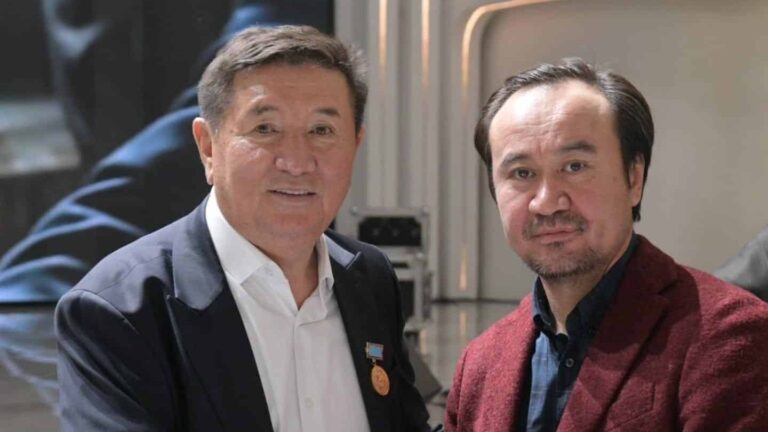 Актер Нұркен Өтеуілге «Қазақстанның халық әртісі» атағы берілді